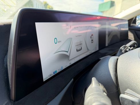 Used 2024 Kia EV6 Light AWD/4WD image 11