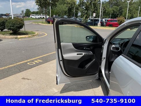 Used 2021 Chevrolet Equinox LS w/ LS Convenience Package FWD image 15