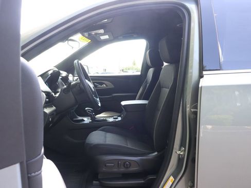 Used 2023 Chevrolet Traverse LT w/ LPO, Floor Liner Package AWD/4WD image 34