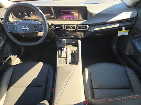 New 2026 Nissan Sentra SR FWD image 10