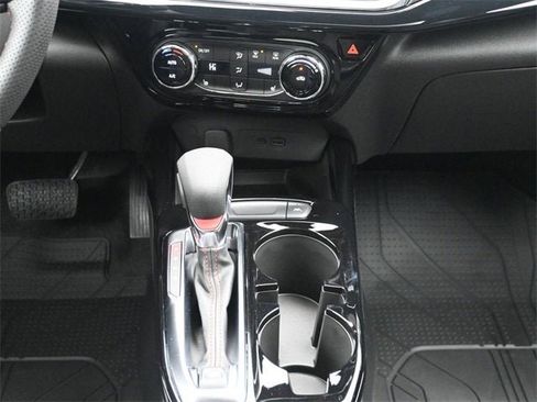 New 2026 Chevrolet Trax RS w/ Sunroof Package image 22