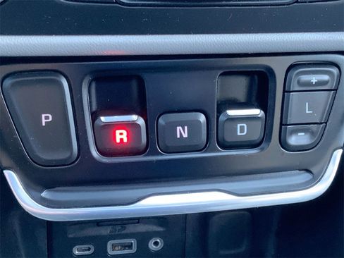 Used 2020 GMC Terrain SLT w/ Preferred Package image 16