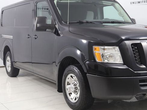 Used 2021 Nissan NV 1500 SV image 33