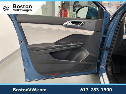 New 2026 Volkswagen Taos SEL image 27