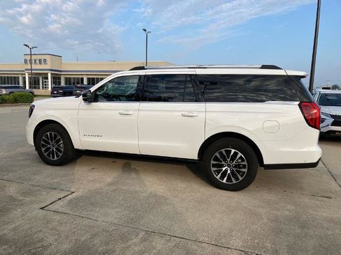 Certified 2025 Ford Expedition Max Platinum AWD/4WD image 2