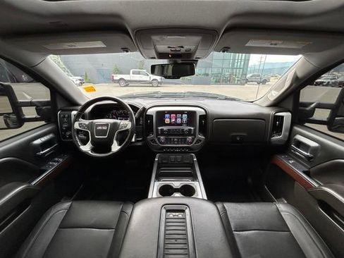 Used 2018 GMC Sierra 1500 SLT AWD/4WD image 13