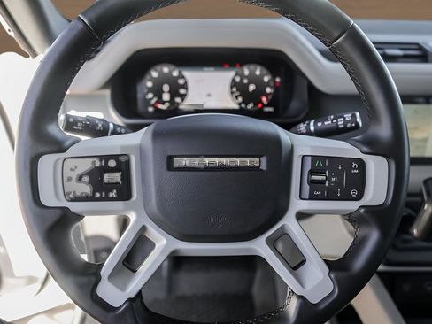 Used 2024 Land Rover Defender 110 X-Dynamic SE image 12