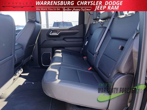Used 2025 GMC Sierra 1500 SLT image 14