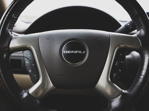 Used 2012 GMC Yukon Denali AWD/4WD image 13