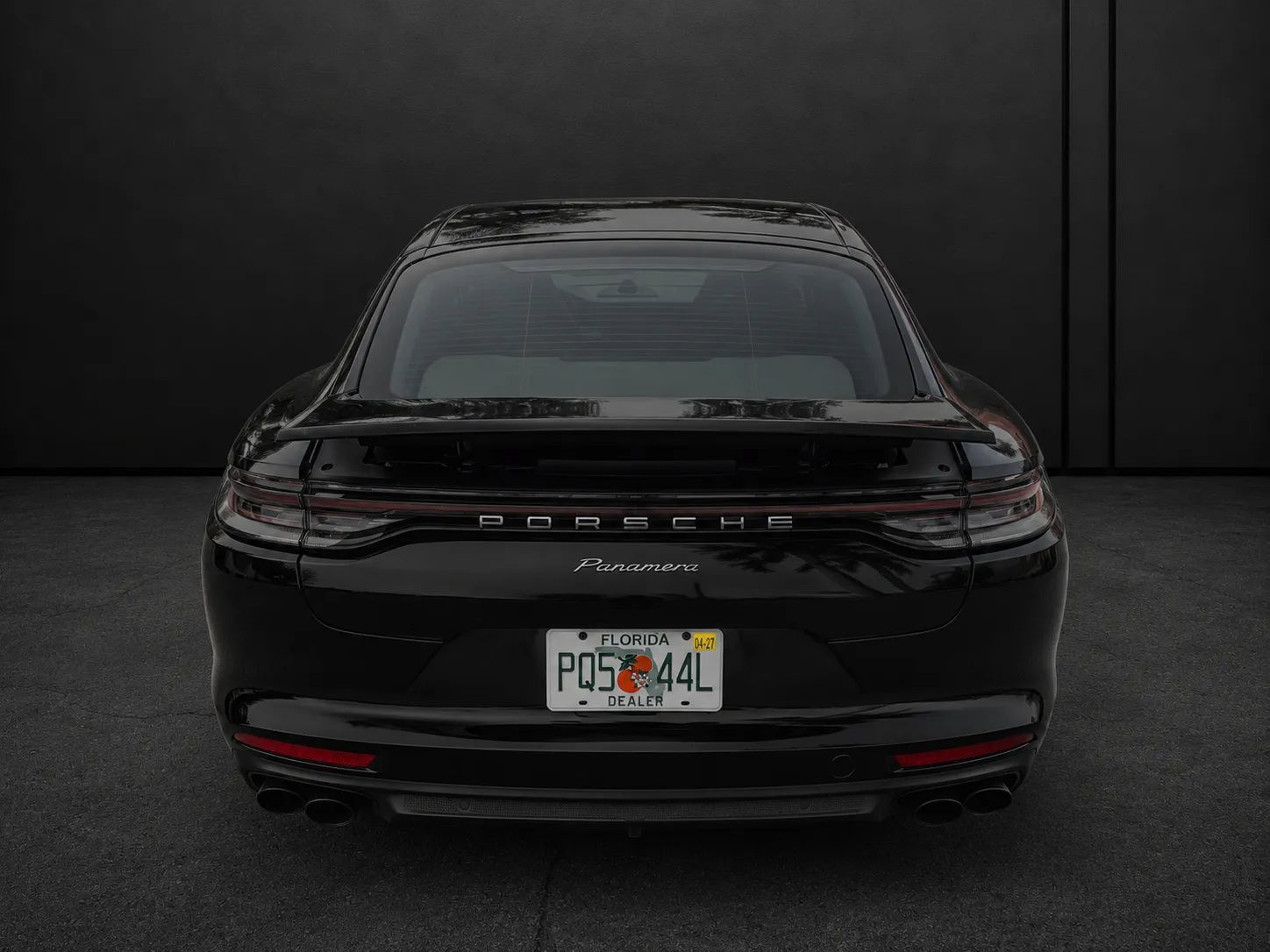 Used 2023 Porsche Panamera image 4