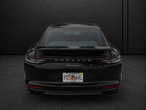 Used 2023 Porsche Panamera image 4