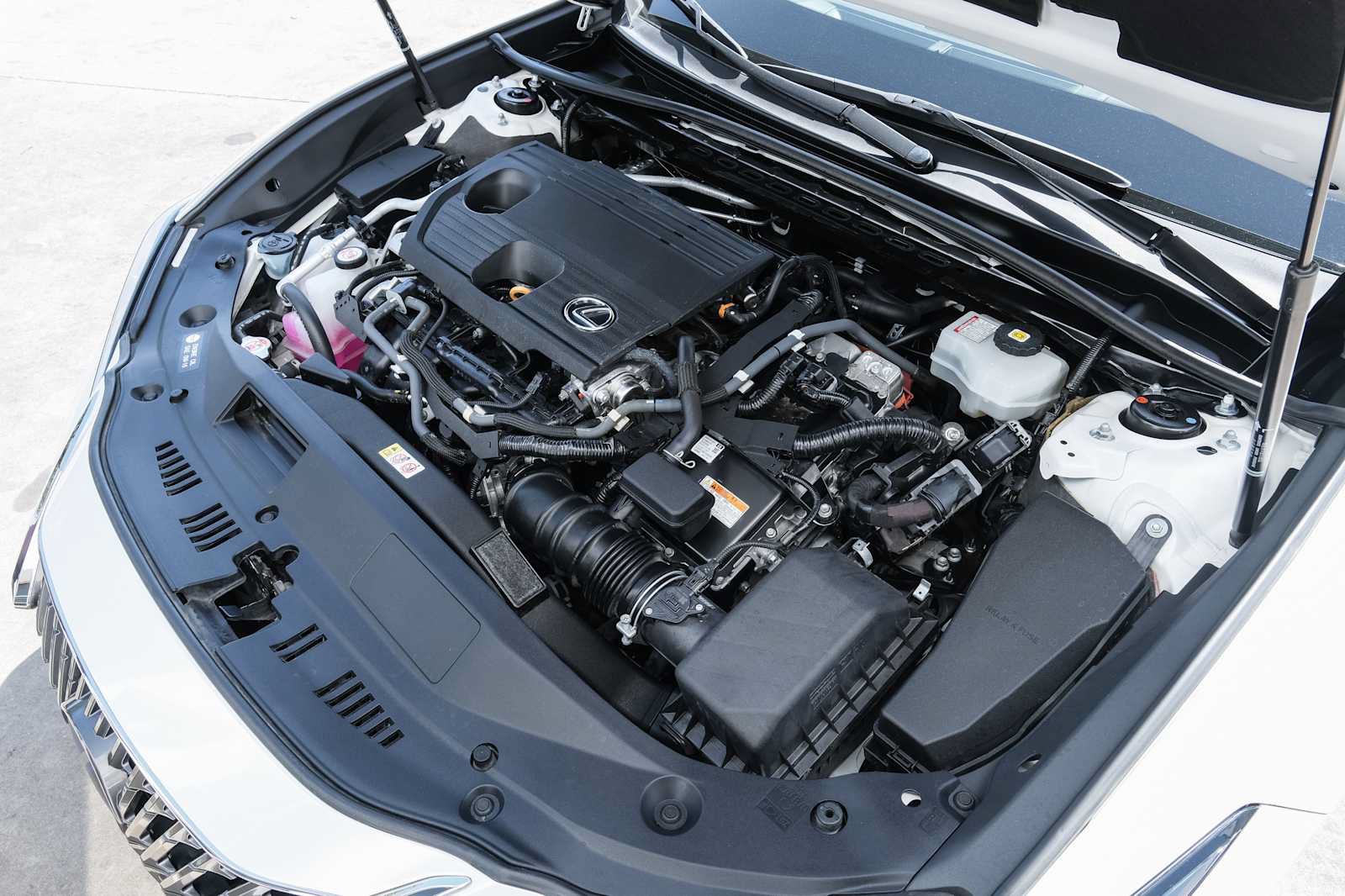 Used 2022 Lexus ES 300h Ultra Luxury w/ Accessory Package 2 FWD image 55