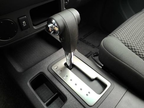 Used 2017 Nissan Frontier SV RWD image 40