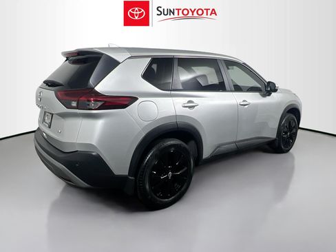 Used 2023 Nissan Rogue SV FWD image 4