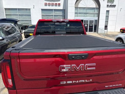 Used 2024 GMC Sierra 1500 Denali w/ Denali Reserve Package AWD/4WD image 10