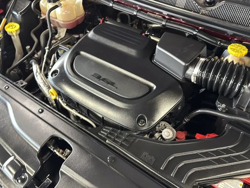 Used 2019 Chrysler Pacifica Limited FWD image 53