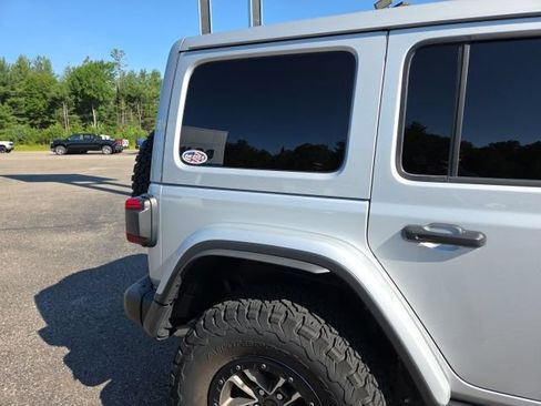 Used 2024 Jeep Wrangler Unlimited Rubicon 392 AWD/4WD image 36