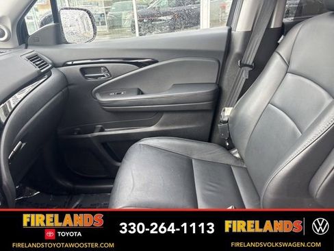 Used 2019 Honda Pilot Touring image 13