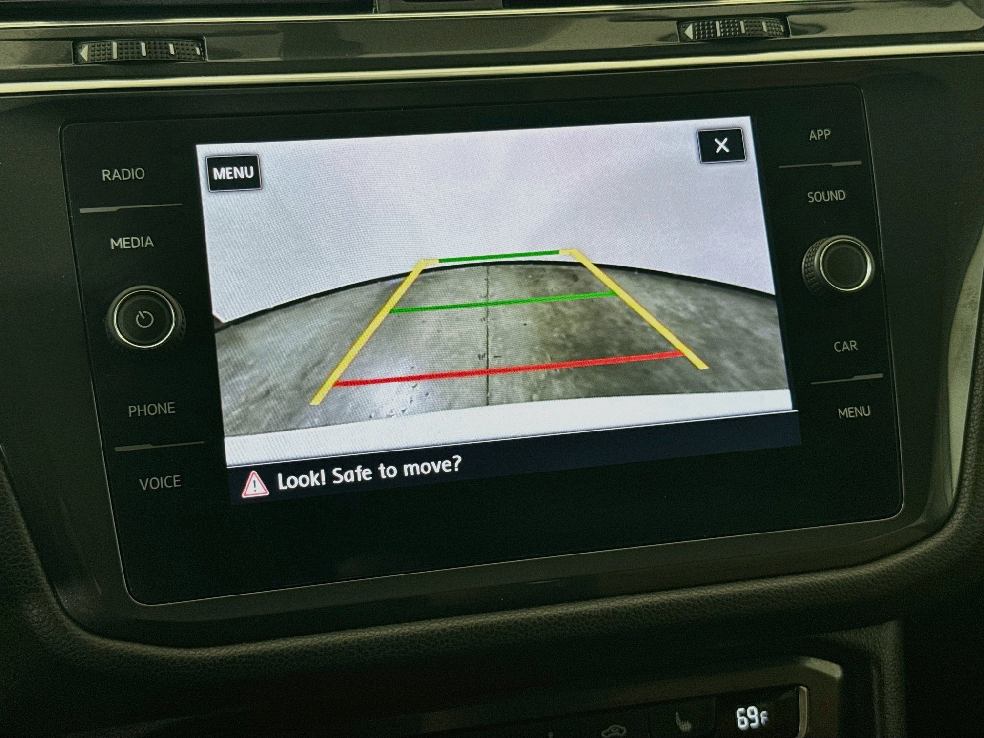 Used 2019 Volkswagen Tiguan SE FWD image 15