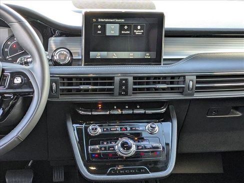 Used 2022 Lincoln Corsair FWD image 13