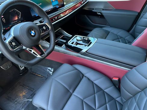 Used 2026 BMW 740i RWD image 11