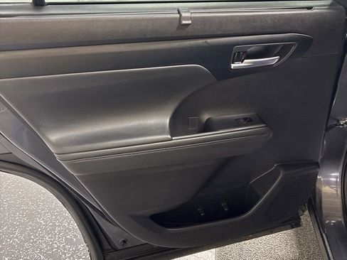 Used 2022 Toyota Highlander XSE AWD/4WD image 26