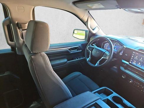 Used 2023 Chevrolet Silverado 1500 RST AWD/4WD image 2
