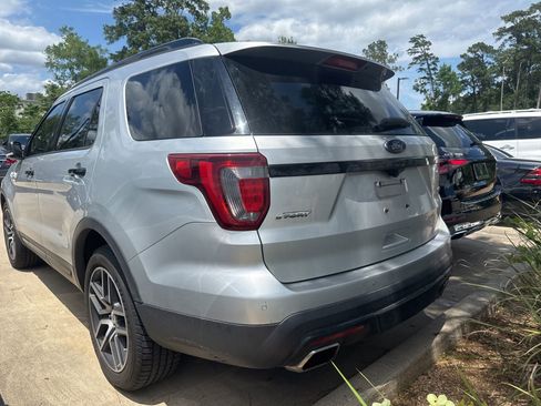 Used 2017 Ford Explorer Sport w/ Equipment Group 401A AWD/4WD image 6