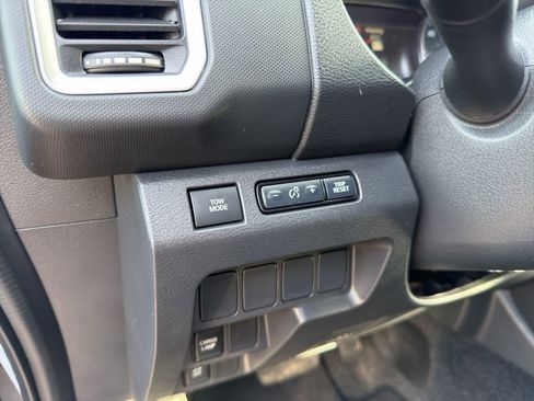 Used 2022 Nissan Frontier SV image 20