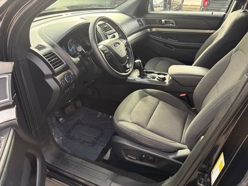 Used 2019 Ford Explorer XLT w/ Equipment Group 201A AWD/4WD image 16