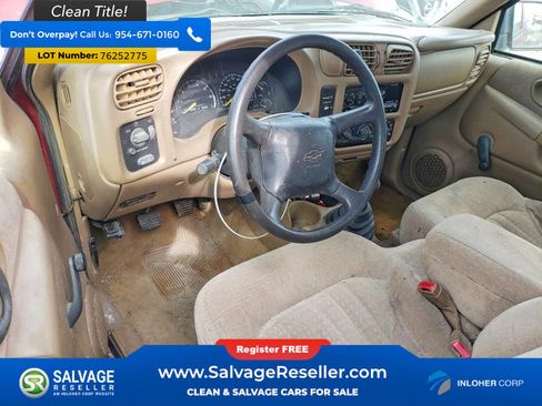 Used 2000 Chevrolet S10 Pickup LS w/ Preferred Equipment Group image 11