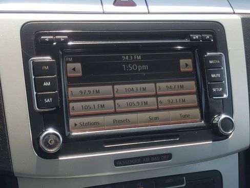 Used 2010 Volkswagen CC Sport image 23