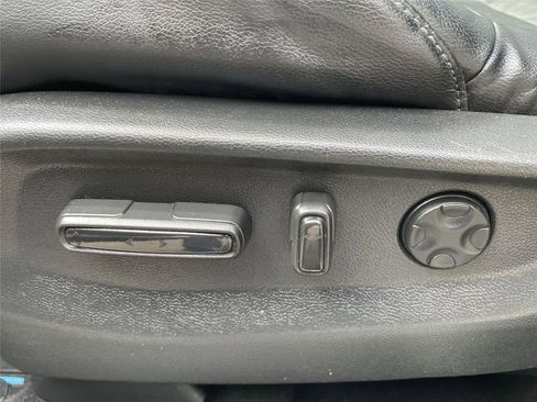 Used 2017 Honda CR-V Touring image 13