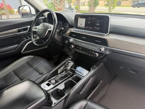 Used 2021 Kia Telluride EX w/ EX Premium Package FWD image 14