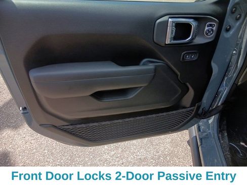 New 2025 Jeep Gladiator Willys image 11