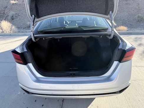 Used 2024 Nissan Altima 2.5 SV image 31