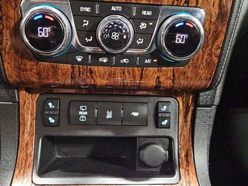 Used 2013 Chevrolet Traverse LT w/ All-Star Edition AWD/4WD image 18