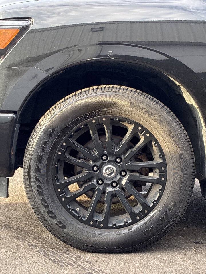 Used 2018 Nissan Titan SV AWD/4WD image 39