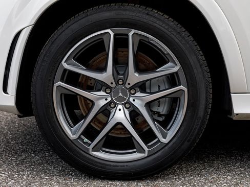 Used 2023 Mercedes-Benz GLE 53 AMG 4MATIC image 26