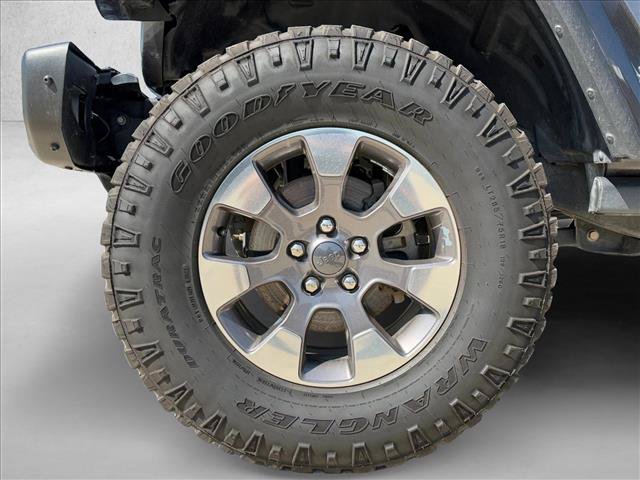 Used 2020 Jeep Wrangler Unlimited Sahara AWD/4WD image 24