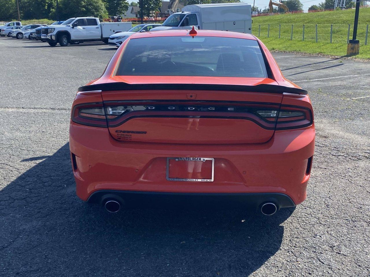Used 2019 Dodge Charger Scat Pack RWD image 5