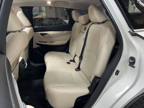 Used 2019 INFINITI QX50 Luxe w/ Cargo Package AWD/4WD image 26
