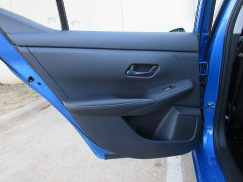 Used 2025 Nissan Sentra SV image 17