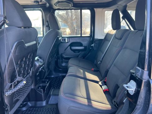 Used 2018 Jeep Wrangler Unlimited Rubicon image 26