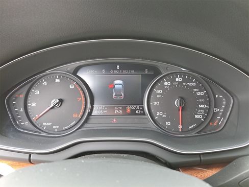 Used 2023 Audi Q5 2.0T Premium w/ Convenience Package image 9