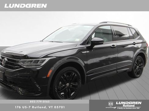 Used 2022 Volkswagen Tiguan SE R-Line image 49