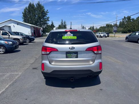 Used 2015 Kia Sorento LX FWD image 6