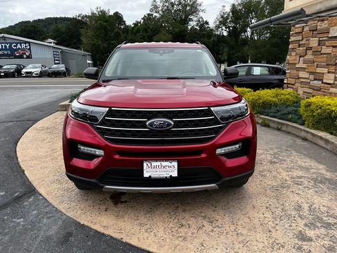 Used 2020 Ford Explorer XLT w/ Equipment Group 202A AWD/4WD image 2