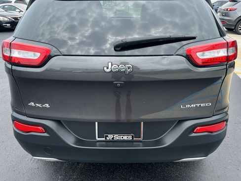 Used 2016 Jeep Cherokee Limited AWD/4WD image 9