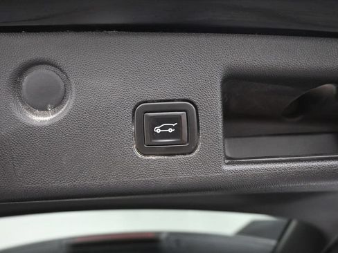 Used 2021 Chevrolet Equinox LT AWD/4WD image 12